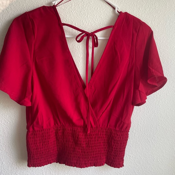 Red top - Picture 3 of 7